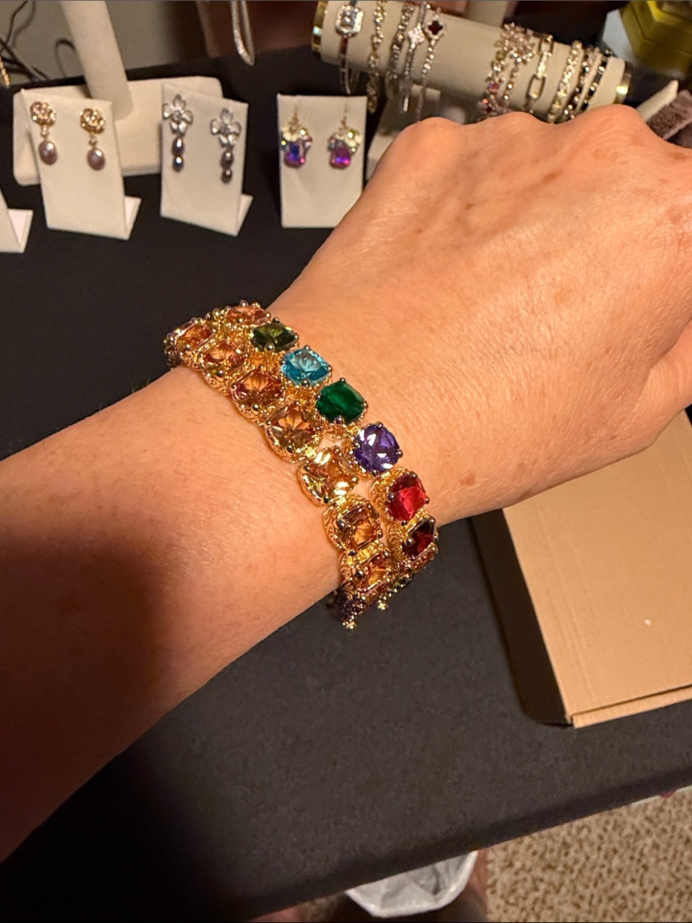 18K triple plated gold large citrine stone toggle bracelet. SZ 7-8” - Picture 8 of 8